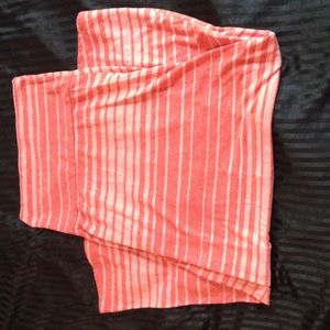 Beautiful bootylicious maxi skirt!