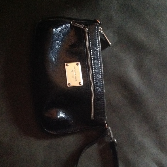 Michael Kors wristlet