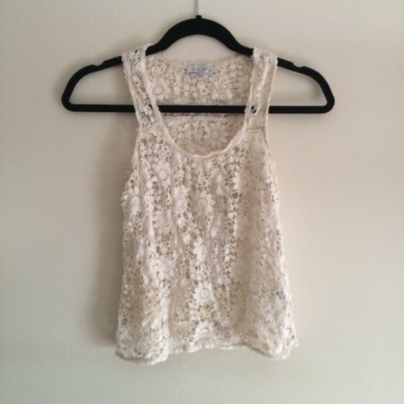 Lace dElia's top