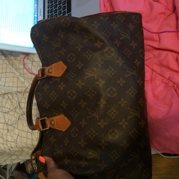 Louis Vuitton Speedy 35