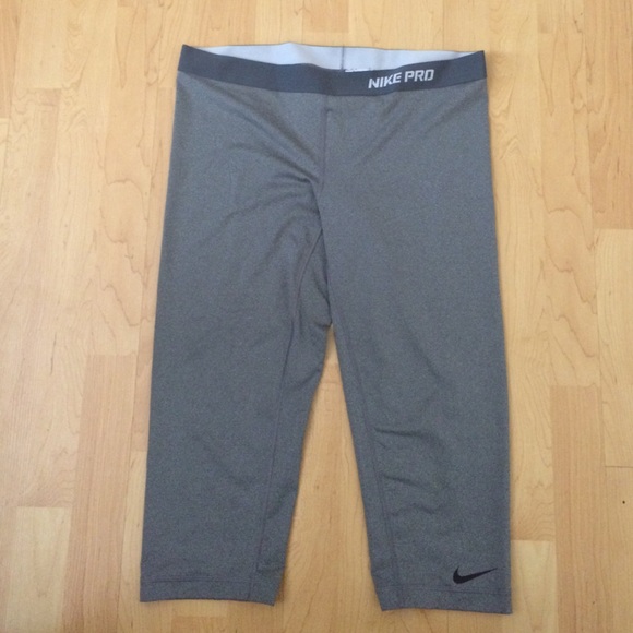 Nike Pro Dri-Fit Capris