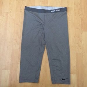 Nike Pro Dri-Fit Capris