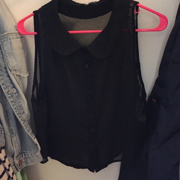 Brandy Melville Black Peter Pan Button Up