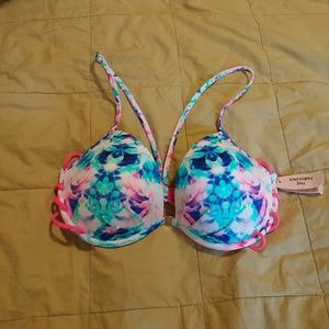 Floral bikini top snaps in front!