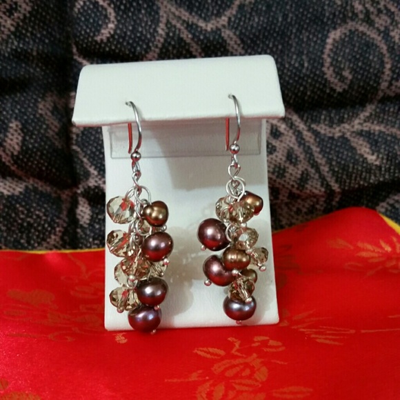 NWOT Purple & chocolate pearls & crystal earrings
