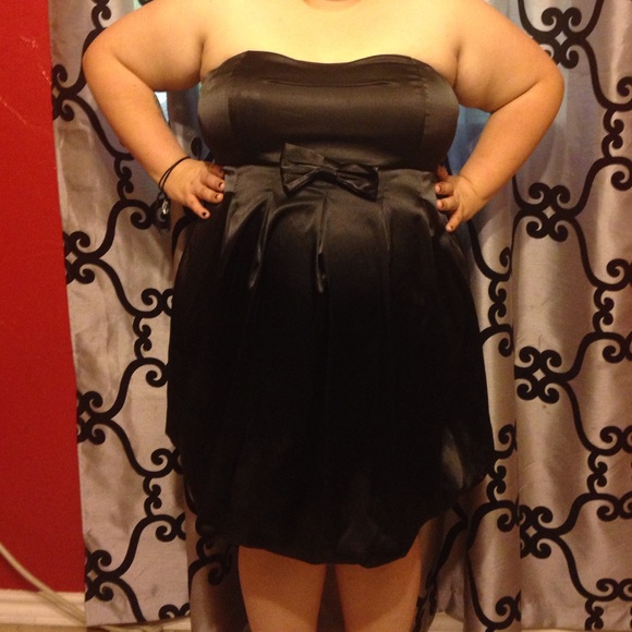 Plus size black dress👗