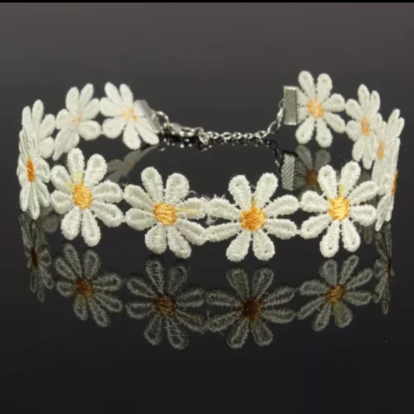 Daisy choker necklace boho hippie