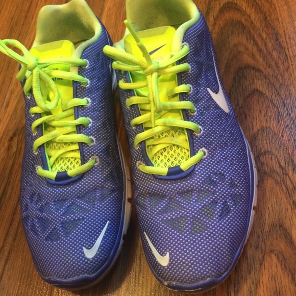Nike free 5.0 shoes!