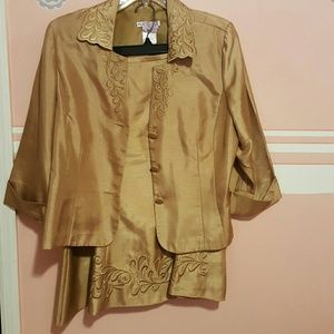 Price reduction 2pieces Gold suit