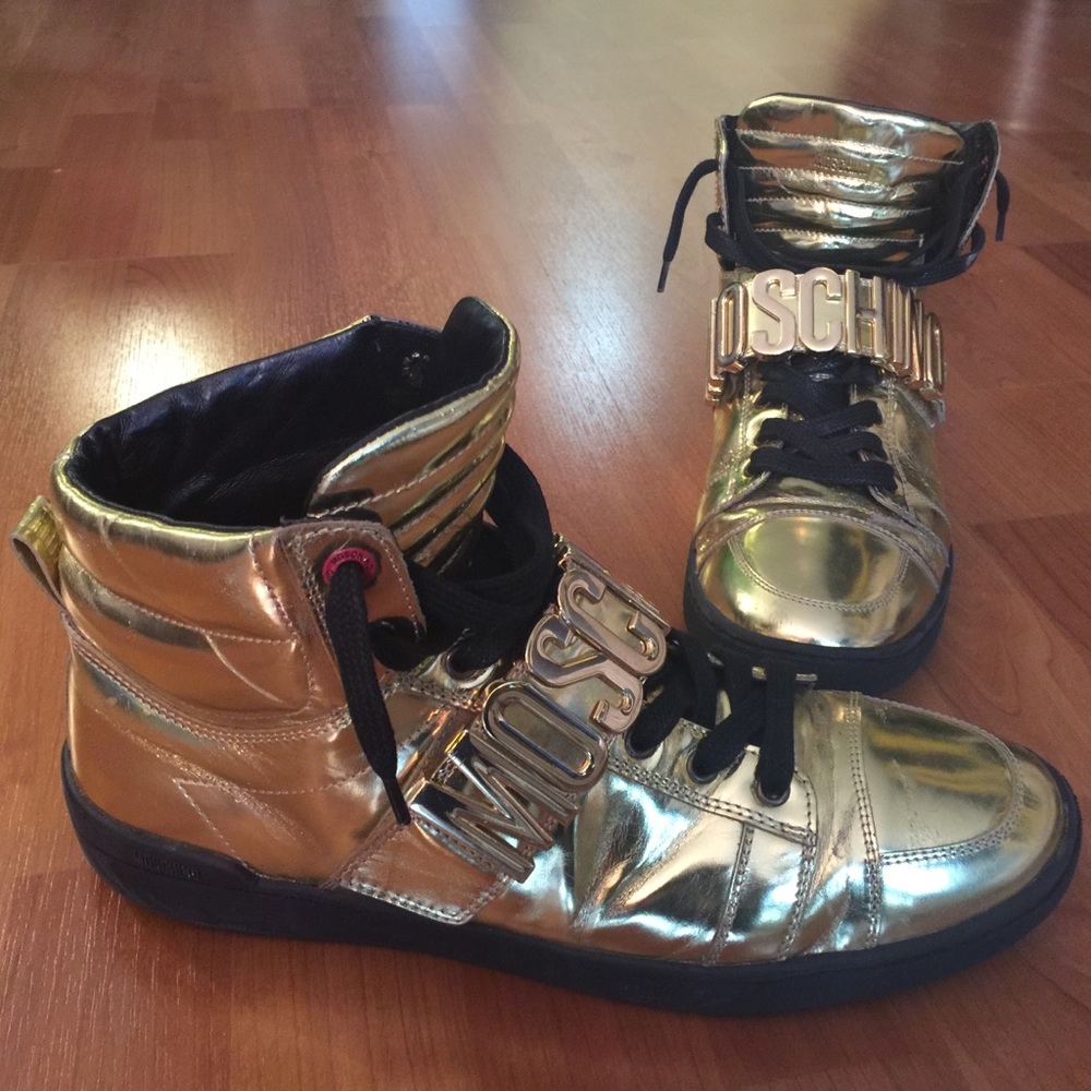 Moschino Men's GOLD buckle sneakers - Picture 5 of 8