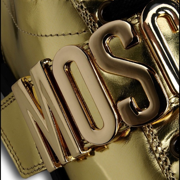 Moschino Men's GOLD buckle sneakers - Picture 4 of 8