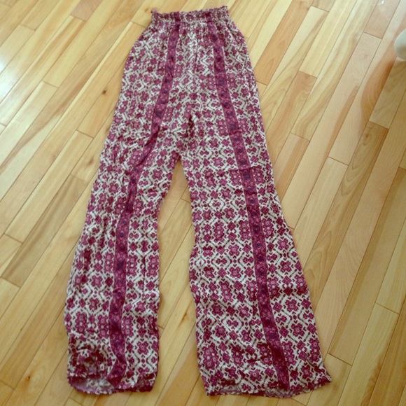 Brandy Melville high waist flowy pants