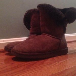Ugg Chocolate brown boot with button
