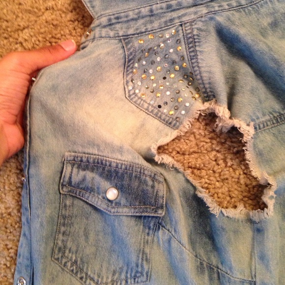 Blue Jean Cut Off - Picture 3 of 4