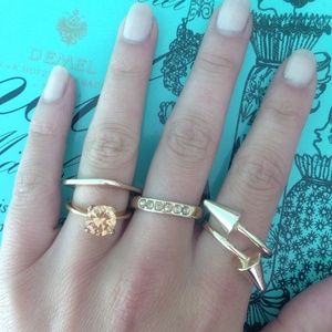 Gold rings set