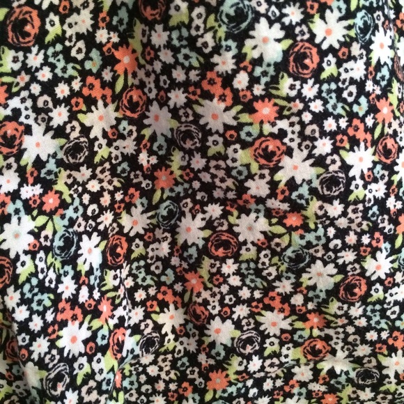 High low Floral Tank - Picture 2 of 3