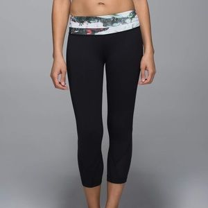 Lulu Lemon Run: Inspire Crop ii