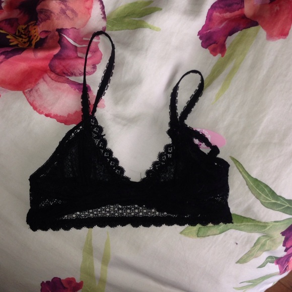 Black lace soft bra