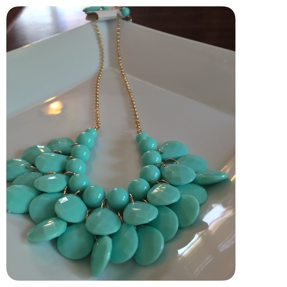 SOLD in Bundle to Sharon!!🎉 - Picture 2 of 4