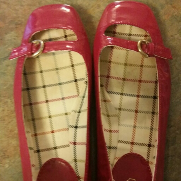 Coach flats
