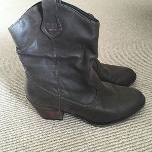 Brand new Rocketdog sheriff vintage worn boots