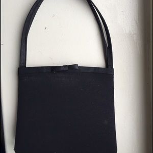 🚫🚫SOLD🚫🚫Kenneth Cole ribbed satin evening bag.