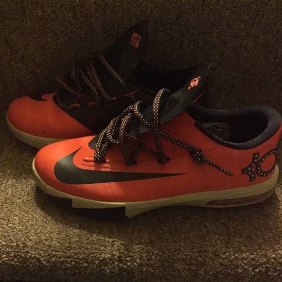 NIKE KD VI LT VARSITY RED -Fits Like 8.5W/6.5Kids