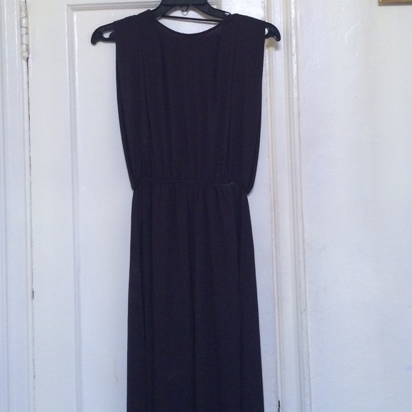 Black long sun 👗| long V cut in the back