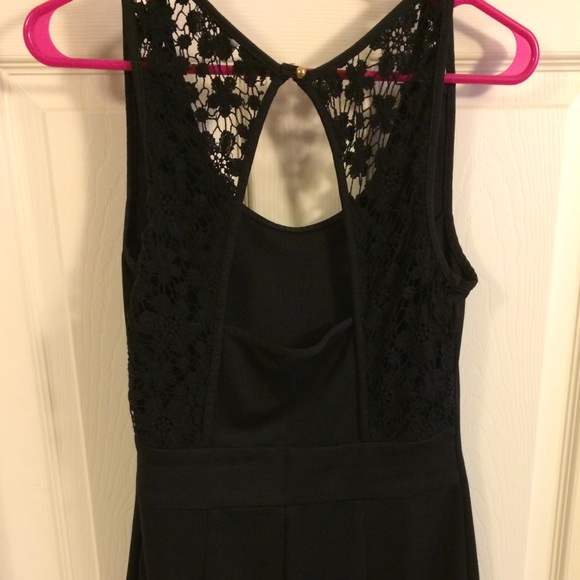 Black dress with lace back - Picture 2 of 4