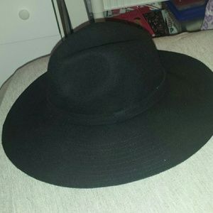 Black fedora