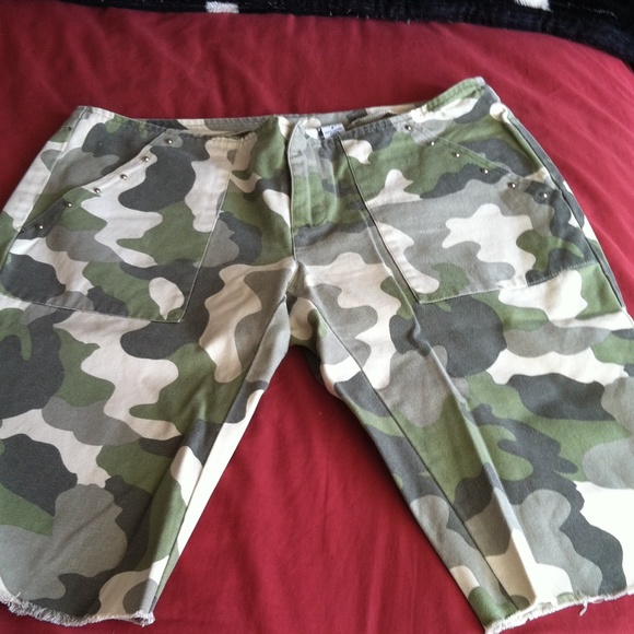 Capri for women