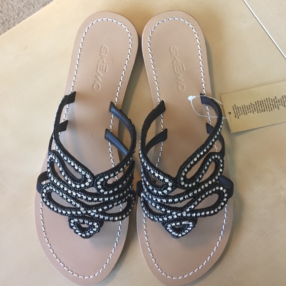 🚫SOLD🚫 Gorgeous, blingy black Skemo sandals - Picture 3 of 4