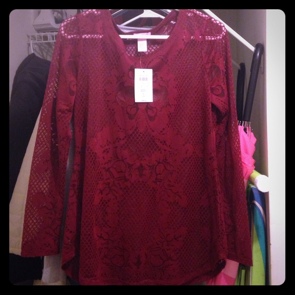 Cache maroon top :)