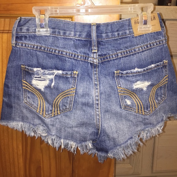 Hollister Jean shorts - Picture 2 of 2