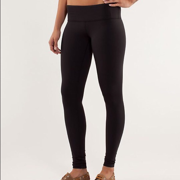 24 HOUR SALE Reversible Lulu wonder under Luxtreme