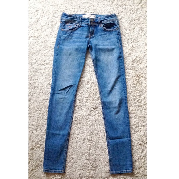 Medium wash hollister jeans