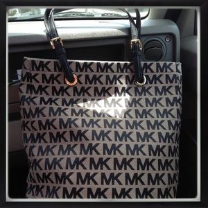 🎀Michael Kors Tote🎀