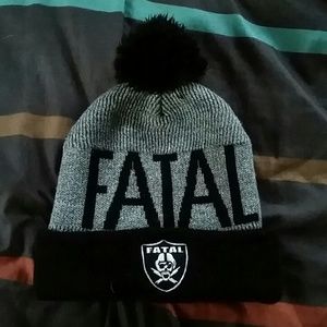 UNISEX FATAL Pom Winter Beanie