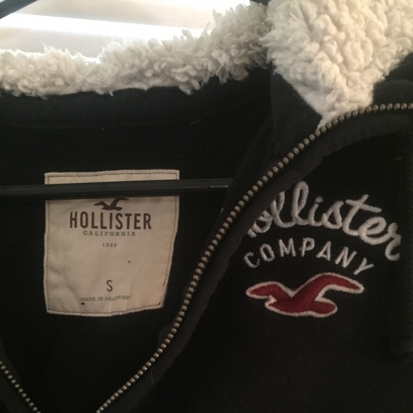Hollister Hoodie Navy Blue Very Soft!💖 - Picture 2 of 4