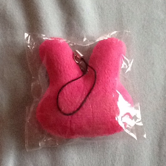 Super cute hot pink bunny plushy! - Picture 2 of 2