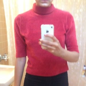 Vintage red mid sleeved turtleneck