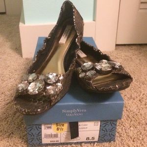 Simply Vera Wang Snake Skin Flats