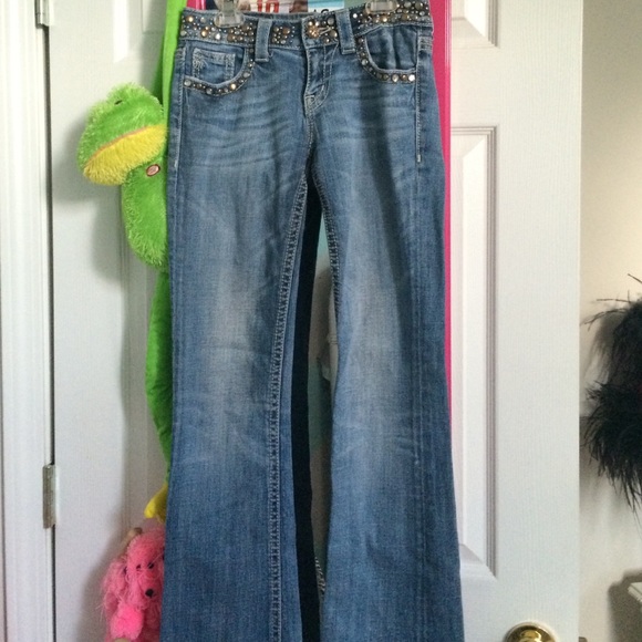 Size 26 miss me jeans.