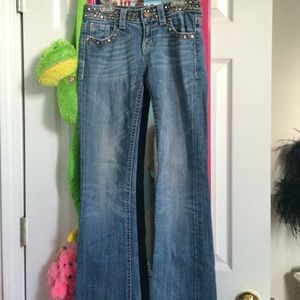 Size 26 miss me jeans.