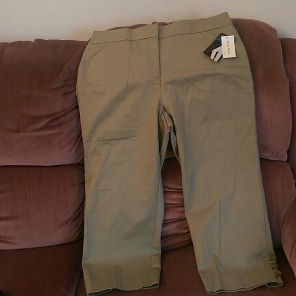 Khaki capris