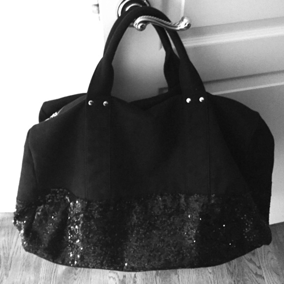 Deux Lux black duffle bag