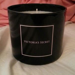 Victoria's Secret bombshell candle