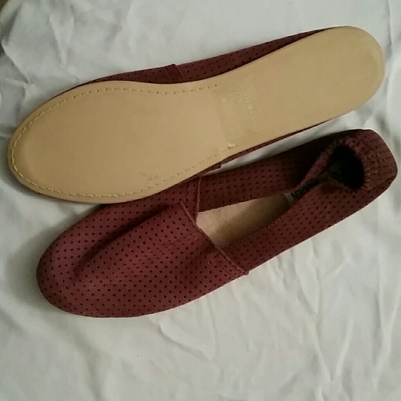 NWOT Steven Madden Flats