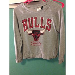 Bulls sweater