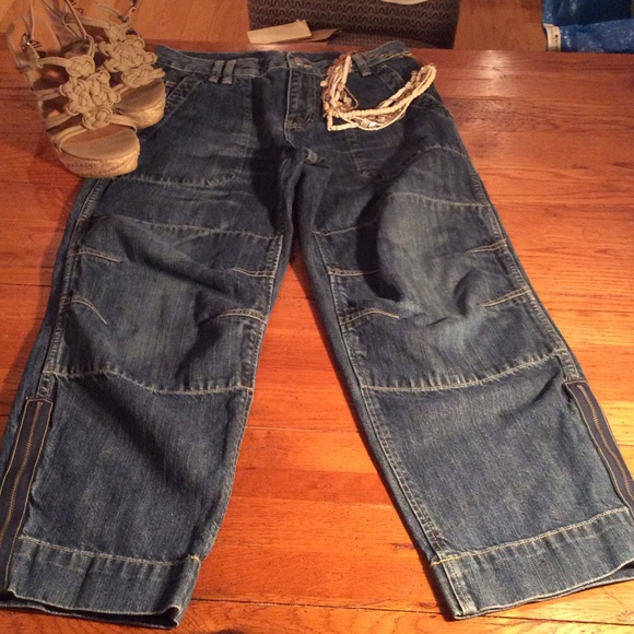 Women's blue jean capris! Retro look! Size 4